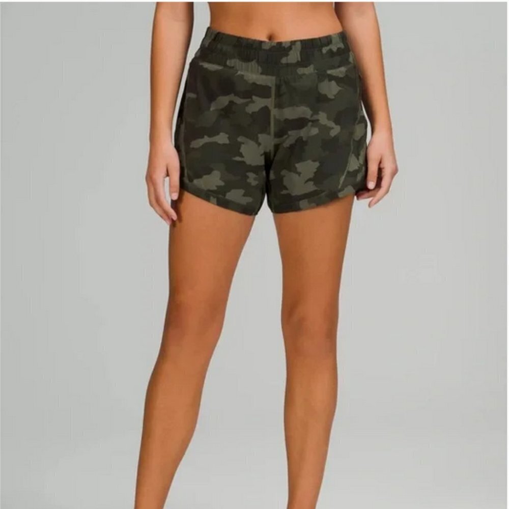Lululemon Tracker Short 5" size 2 NWT in camoflauge